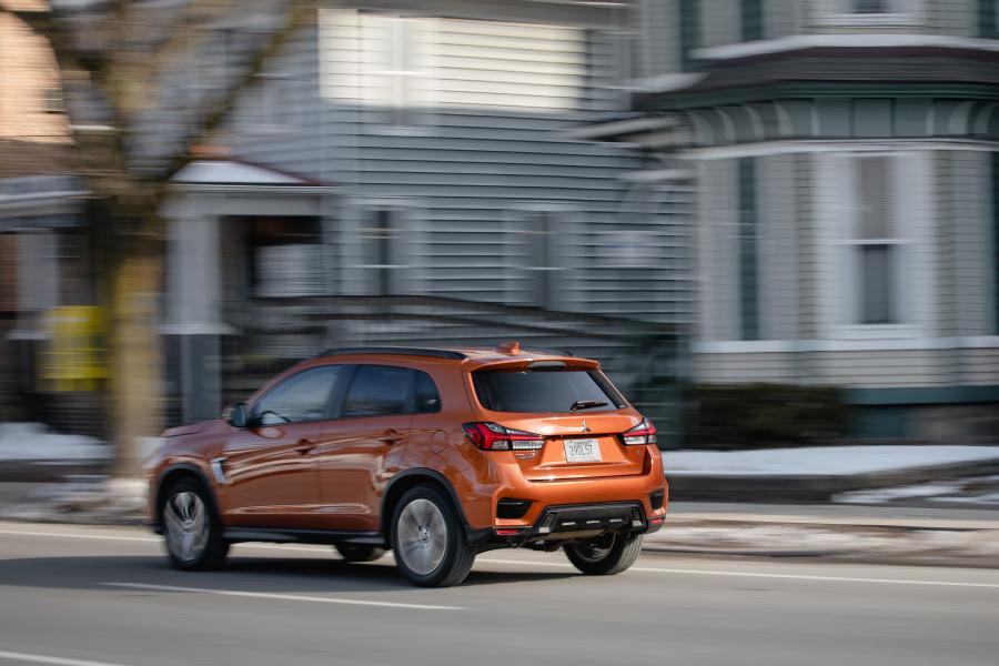  Mitsubishi Outlander Sport 2019 года  (фото 26 из 39)